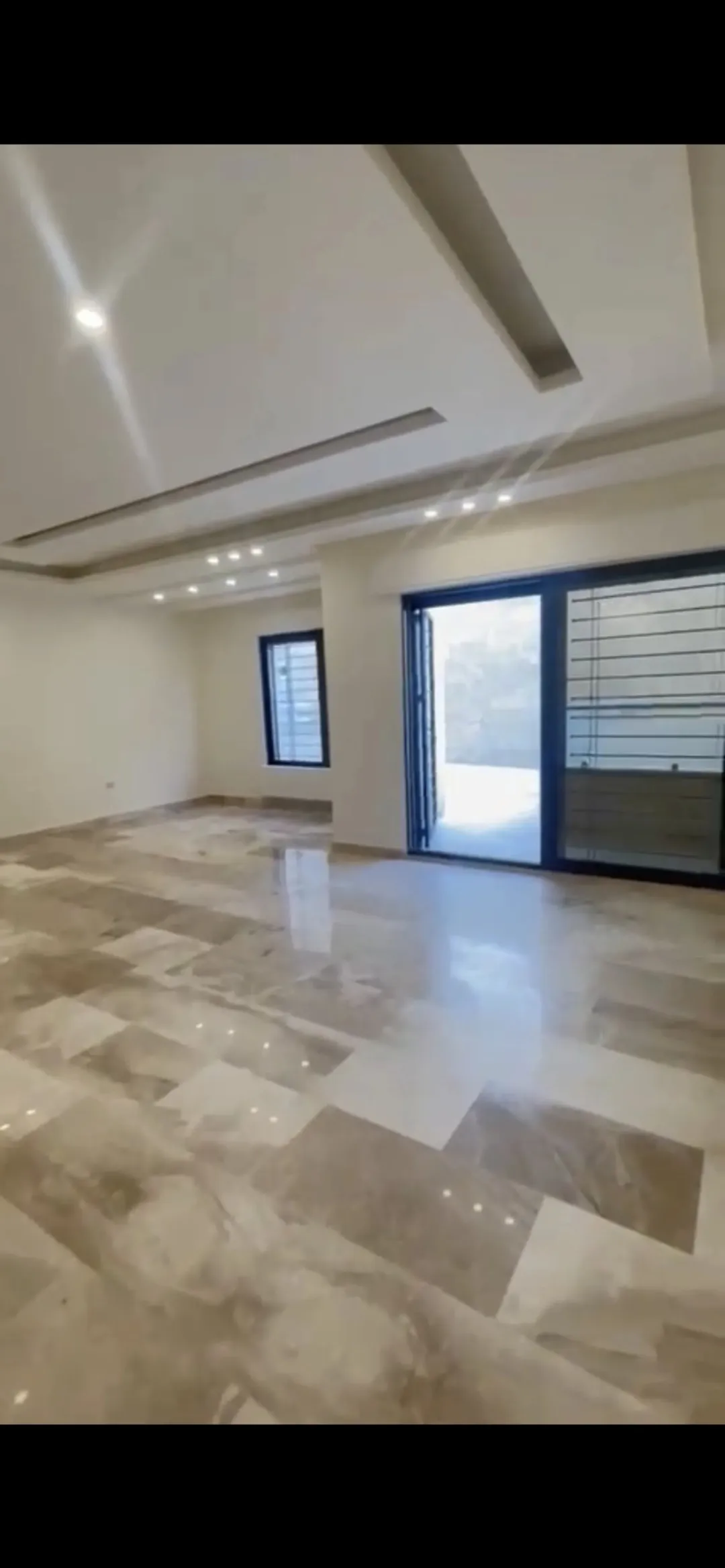 شقة شبه ارضي مميزه جدا 250 متر مربع في افضل مناطق ضاحية النخيل