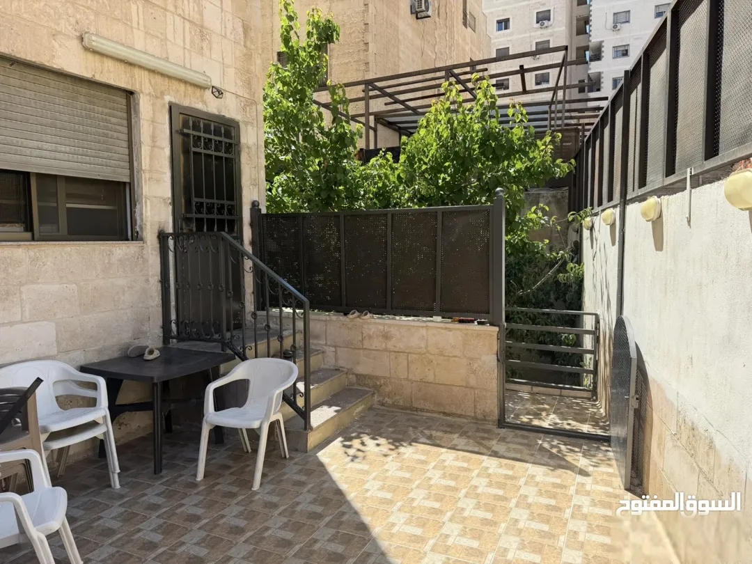 شقة سكنية مميزة للبيع في ضاحية الاستقلال