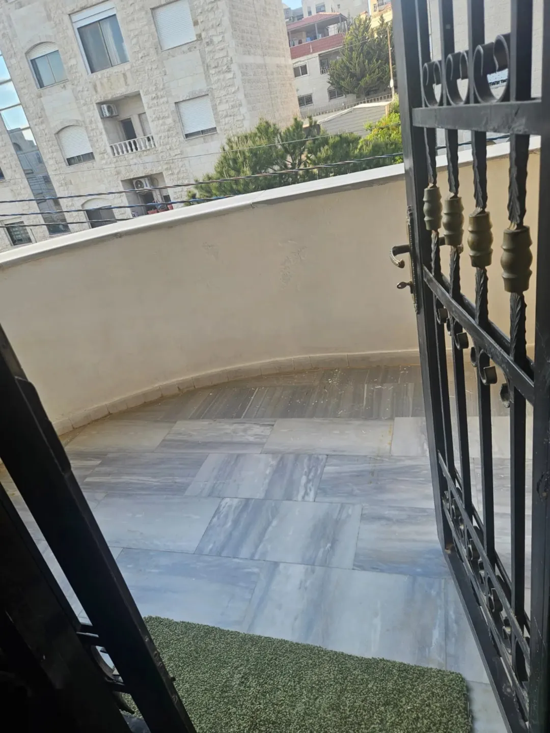 شقة مفروشة للإيجار في الجبيهة | ID 875686