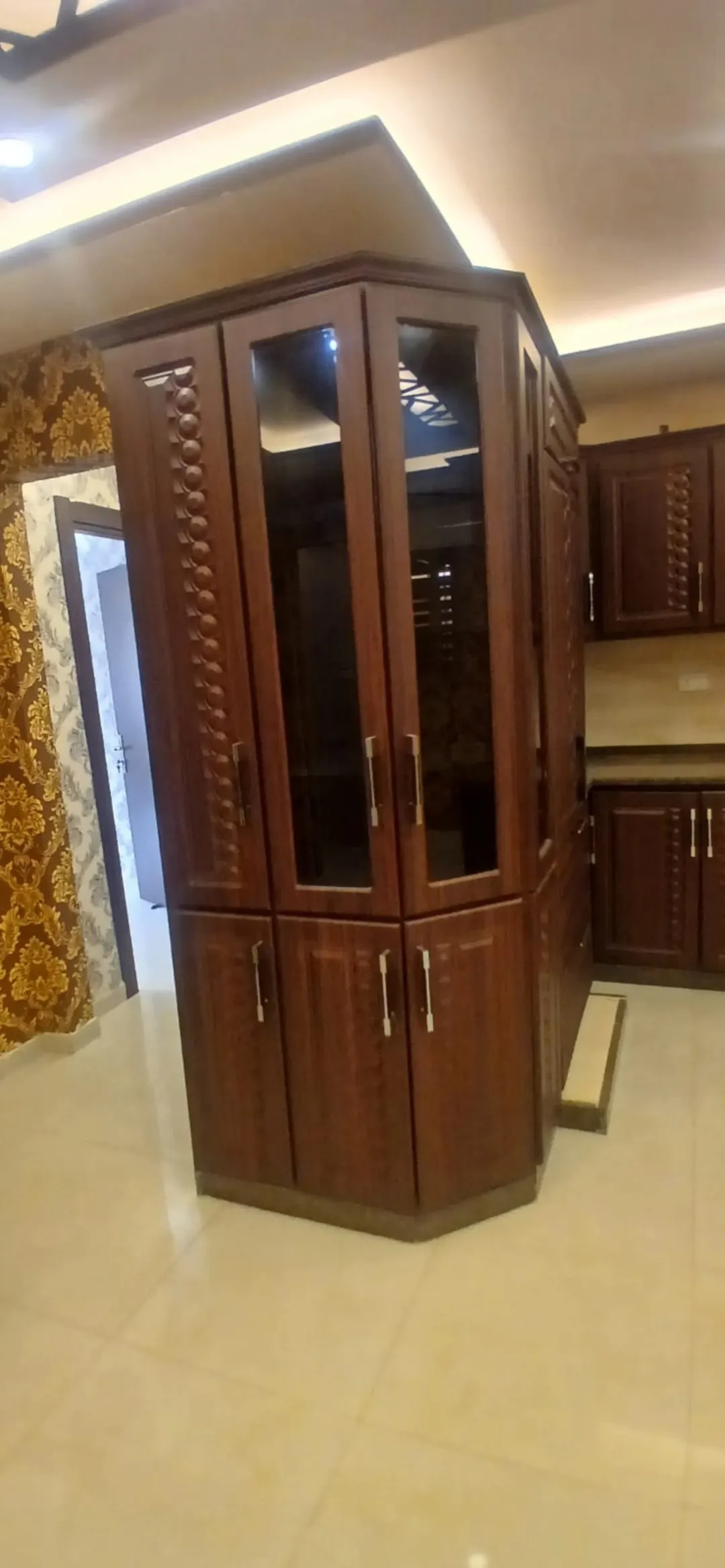 شقة فاخرة للبيع أو الإيجار في موقع متميز