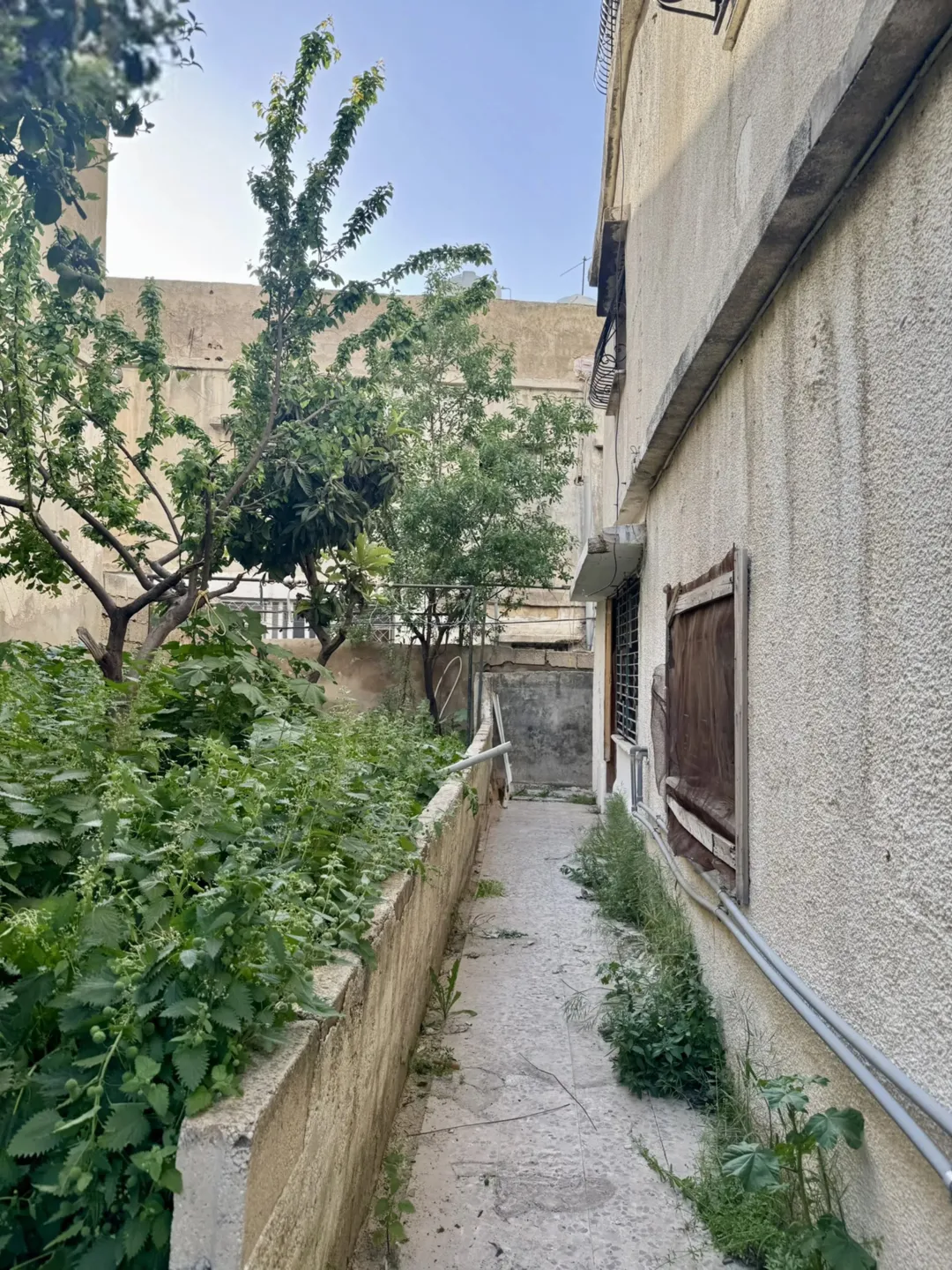 عمارة سكنية 4 طوابق للبيع في منطقة الوحدات