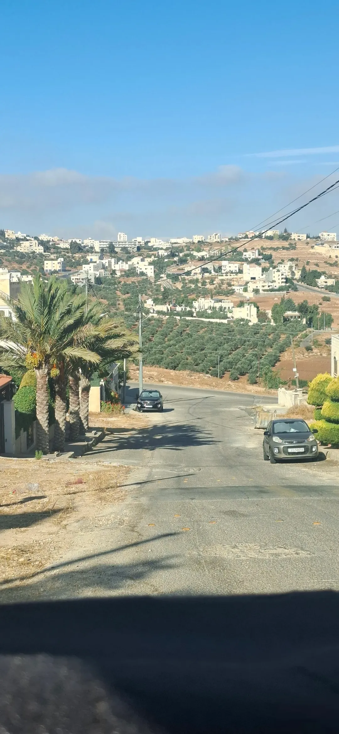 ارض للبيع بين فلل مستويه ومطله عيون الذيب شفا بدران — صورة 5