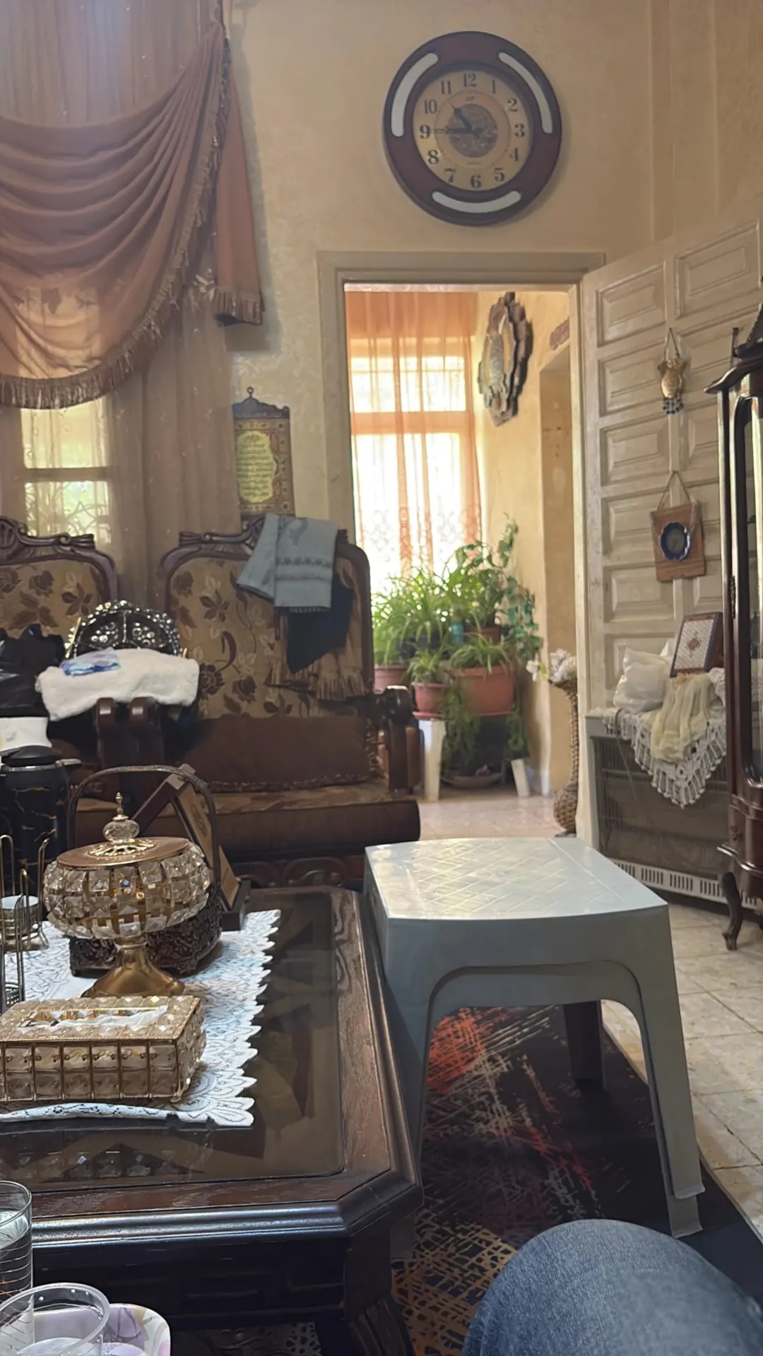 ارض مع عماره سكنيه للبيع في منطقة ماركا حوض الونانات 2