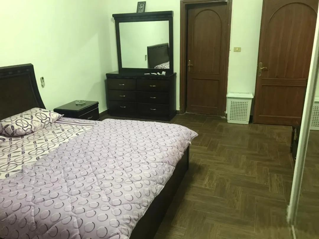 شقة مفروشة فاخرة للإيجار السنوي في عبدون | ID 918372