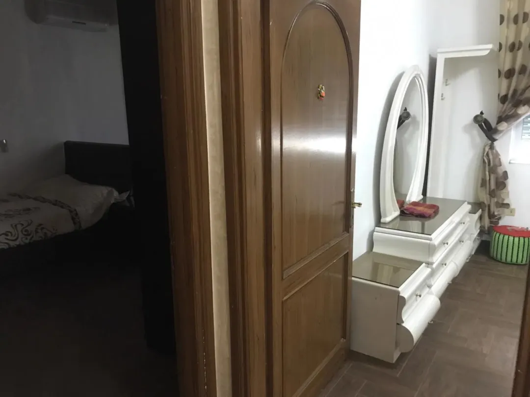 شقة مفروشة فاخرة للإيجار السنوي في عبدون | ID 918372