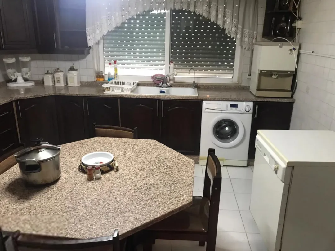 شقة مفروشة فاخرة للإيجار السنوي في عبدون | ID 918372