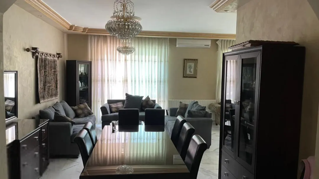 شقة مفروشة فاخرة للإيجار السنوي في عبدون | ID 918372
