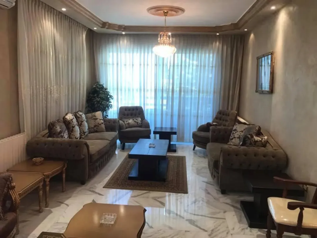 شقة مفروشة فاخرة للإيجار السنوي في عبدون | ID 918372