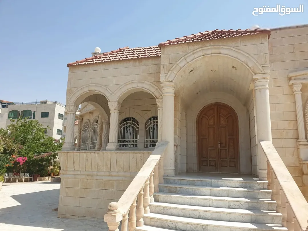 فيلا طابقين في أجمل مناطق المقابلين حي ابو الراغب في موقع مميز جدا اقراء الاعلان كامل — صورة 5