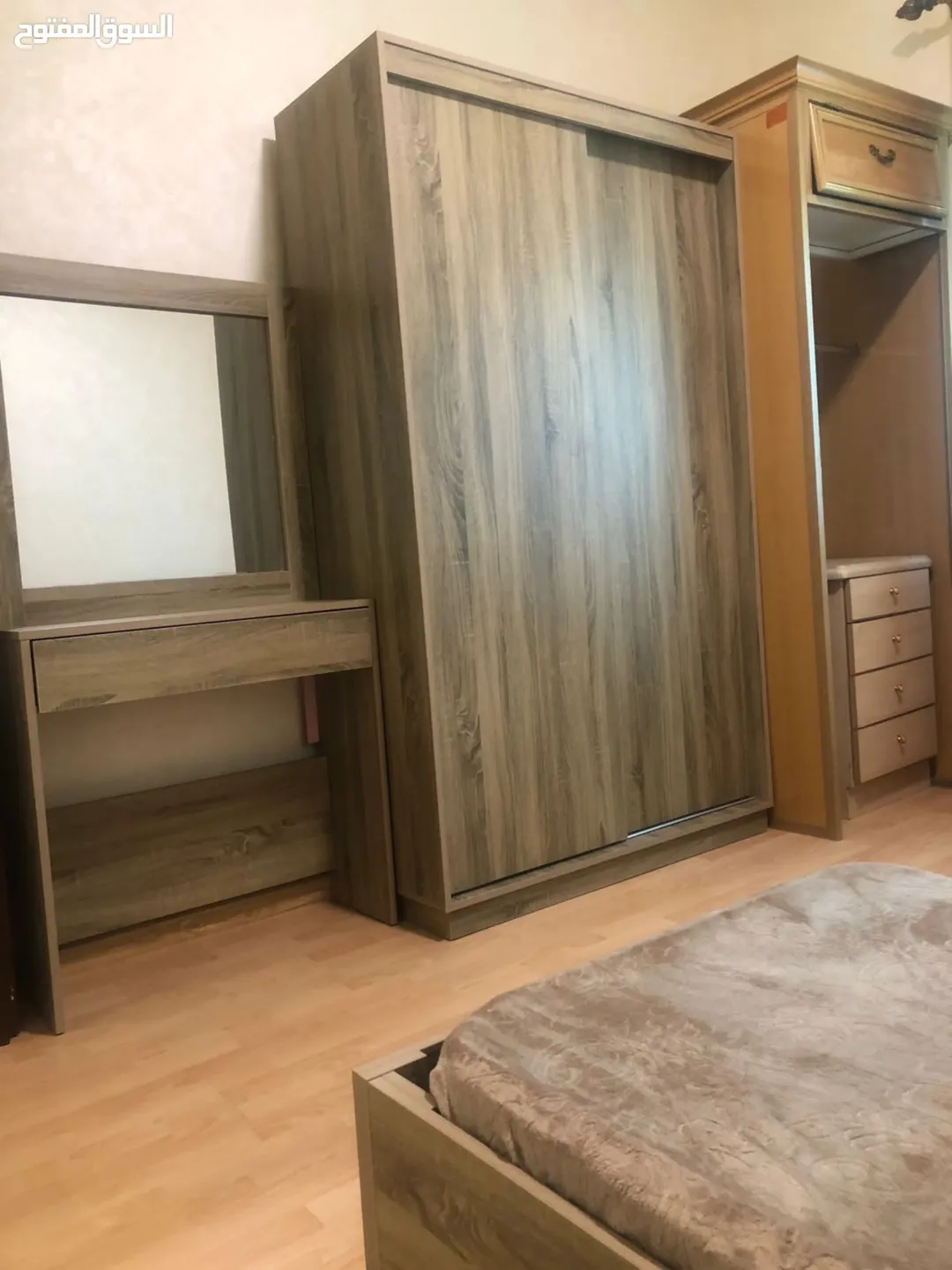 شقة مفروشة ديلوكس للإيجار في ضاحية الرشيد، موقع مميز قرب الجامعة الأردنية