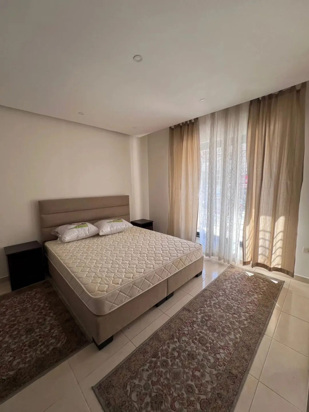 شقة فاخرة مفروشة للإيجار في حي عبدون | ID 737396