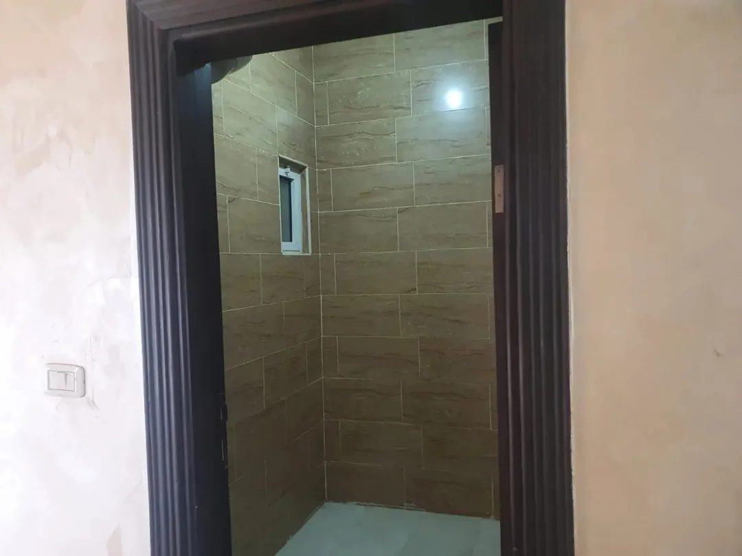 عمارة مميزة طابقية في طبربور للبيع