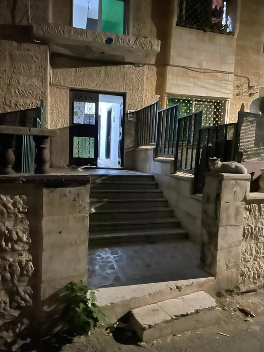 منزل مميز للبيع في أرقى مناطق ماركا الشمالية – حي العبدالات