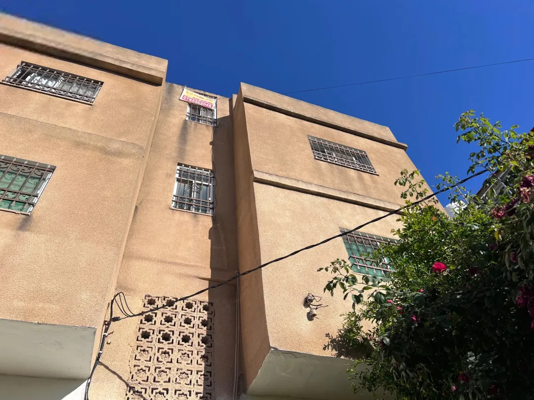 شقة للبيع في حي المنارة – إربد