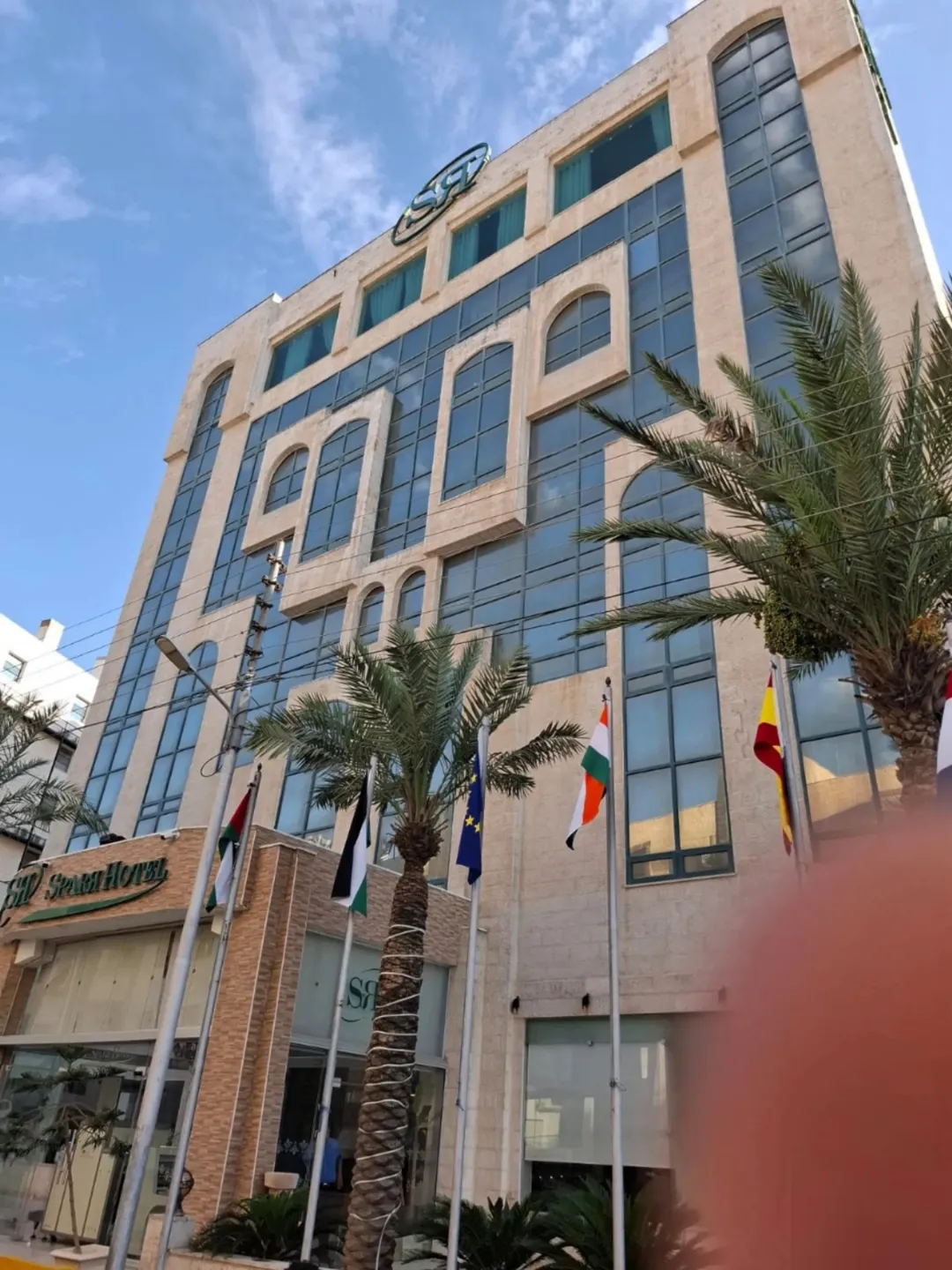 شقة استثمارية 66 م في الجبيهة شارع الجامعة قبال فندق سبارا