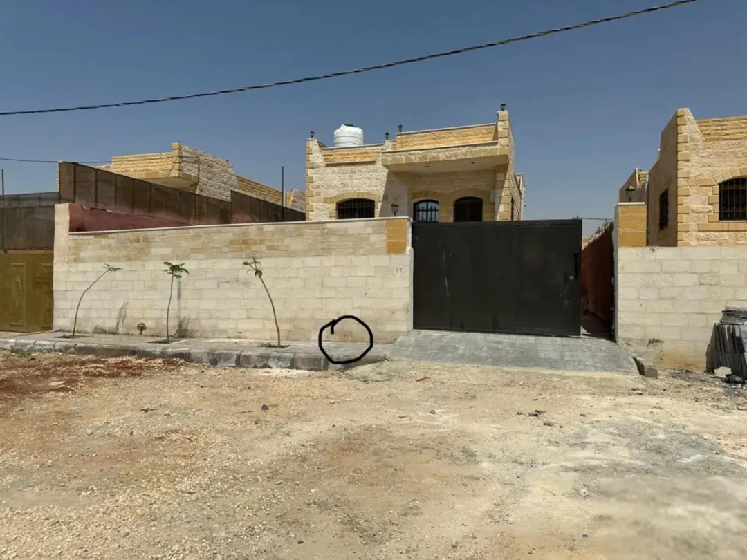 شاليه للبيع في الغور منطقة الكرامه