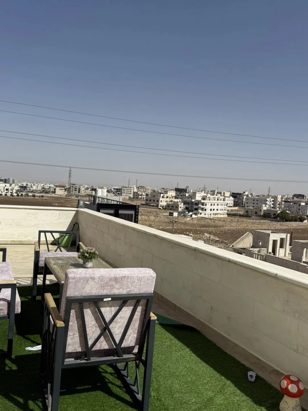 شقة روف فاخرة للبيع في إربد – الراهبات الوردية