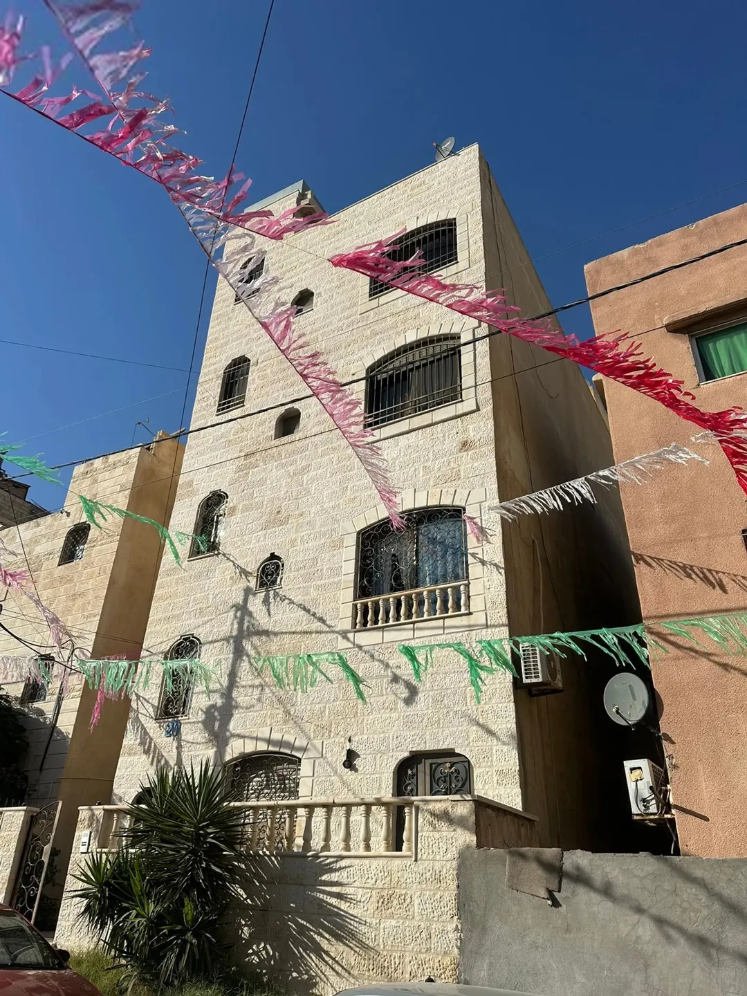 عمارة اربع طوابق للبيع