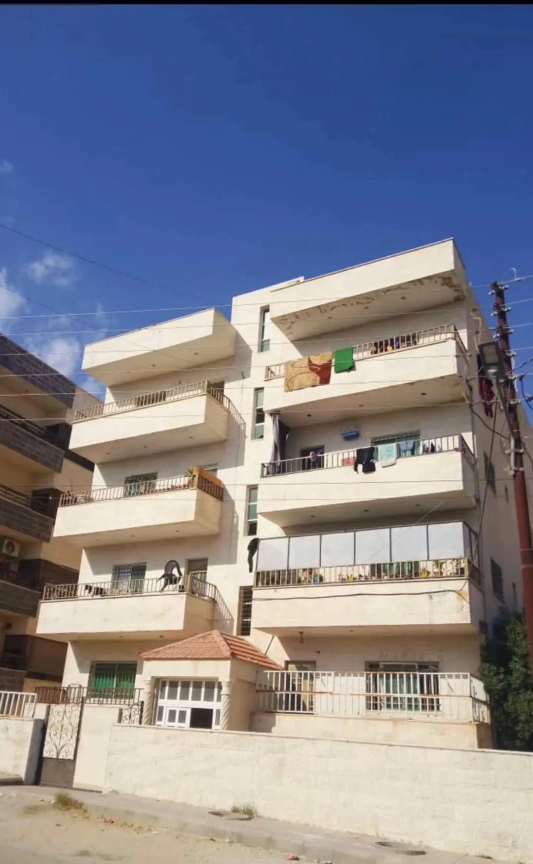 عمارة سكنية 10شقق للبيع بسعر لقطه