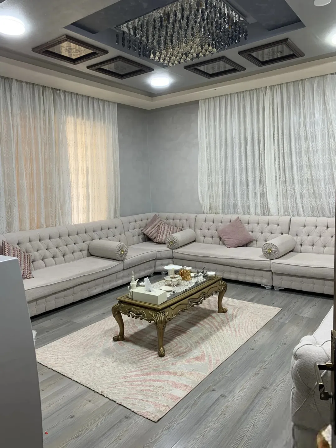 فيلا فاخرة للبيع في جاوا – عمان