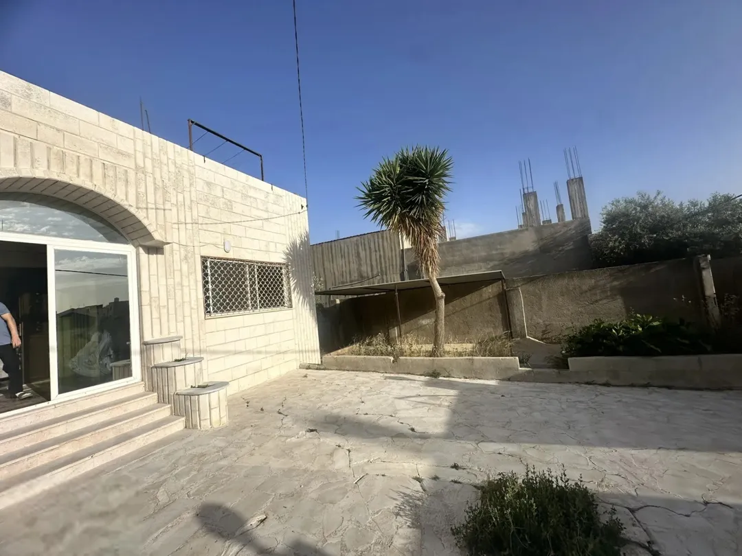 منزل واسع للبيع في إربد – بشرى