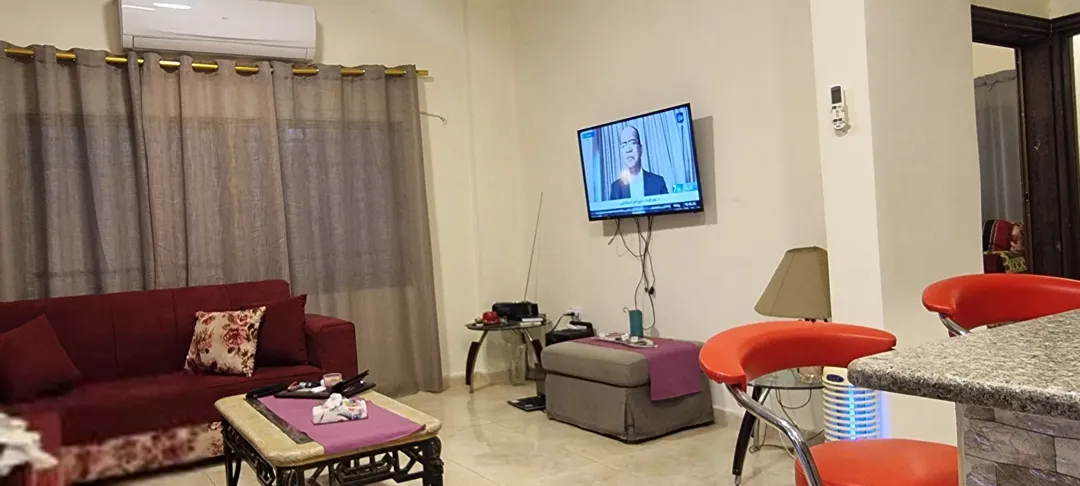 منزل للبيع في دير علا مع مسبح وإطلالة ساحرة على المزارع