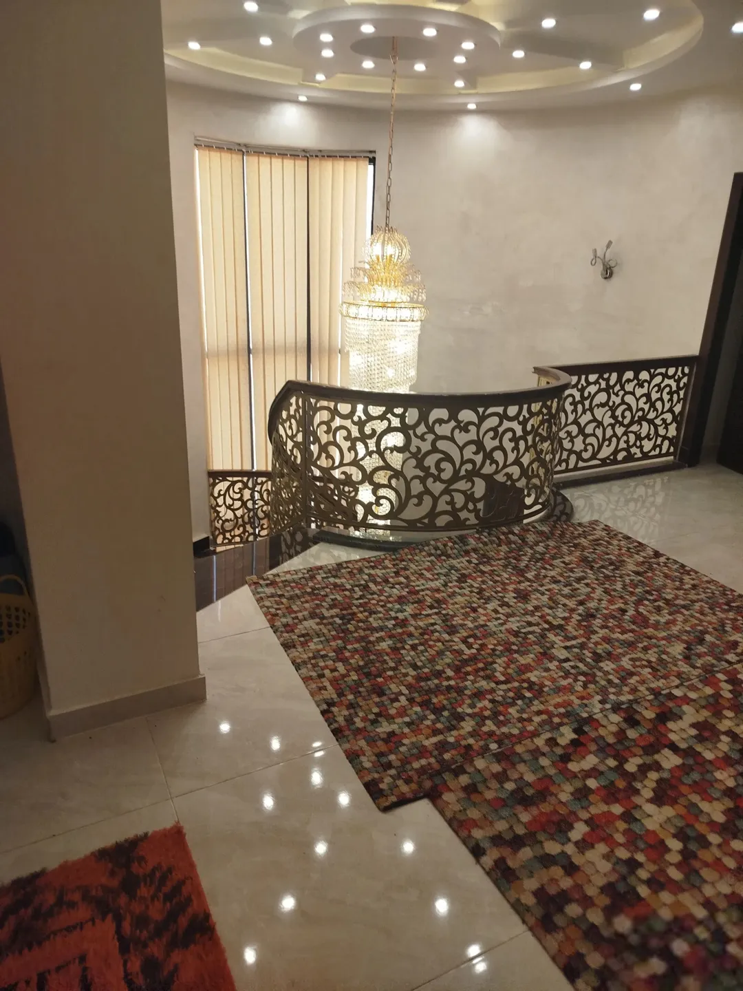 فيلا مميزة مباشرة في ارقى مناطق شمال عمان