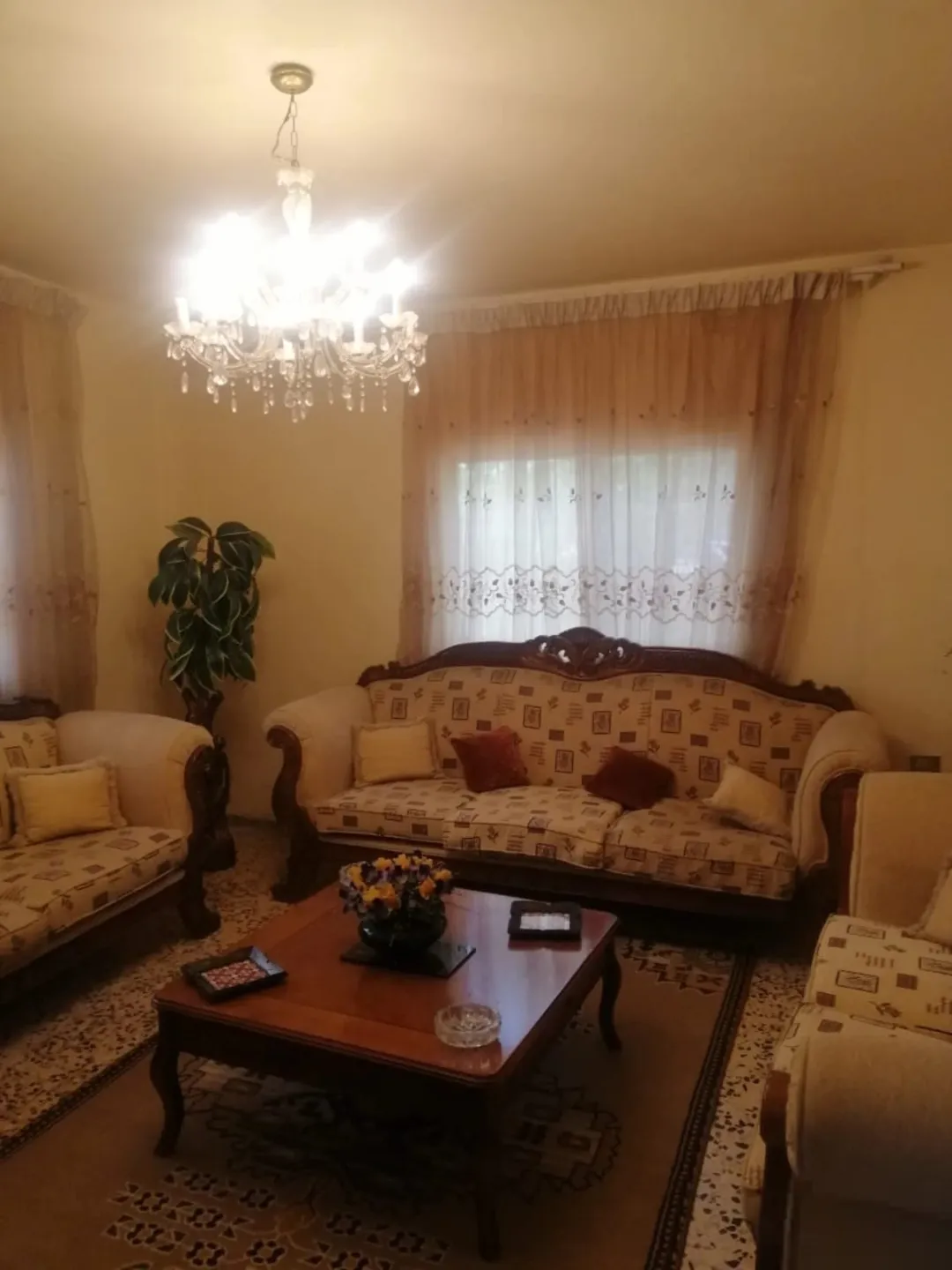 عمارة بالرصيفة الجبل الشمالي على شارعين للبيع بسعر مغر جدا
