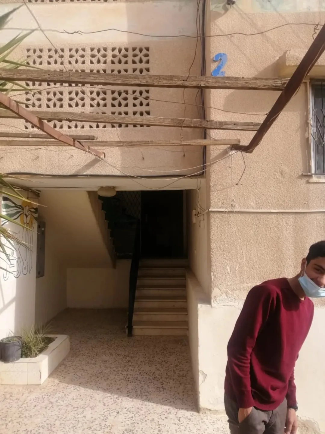 عمارة بالرصيفة الجبل الشمالي على شارعين للبيع بسعر مغر جدا