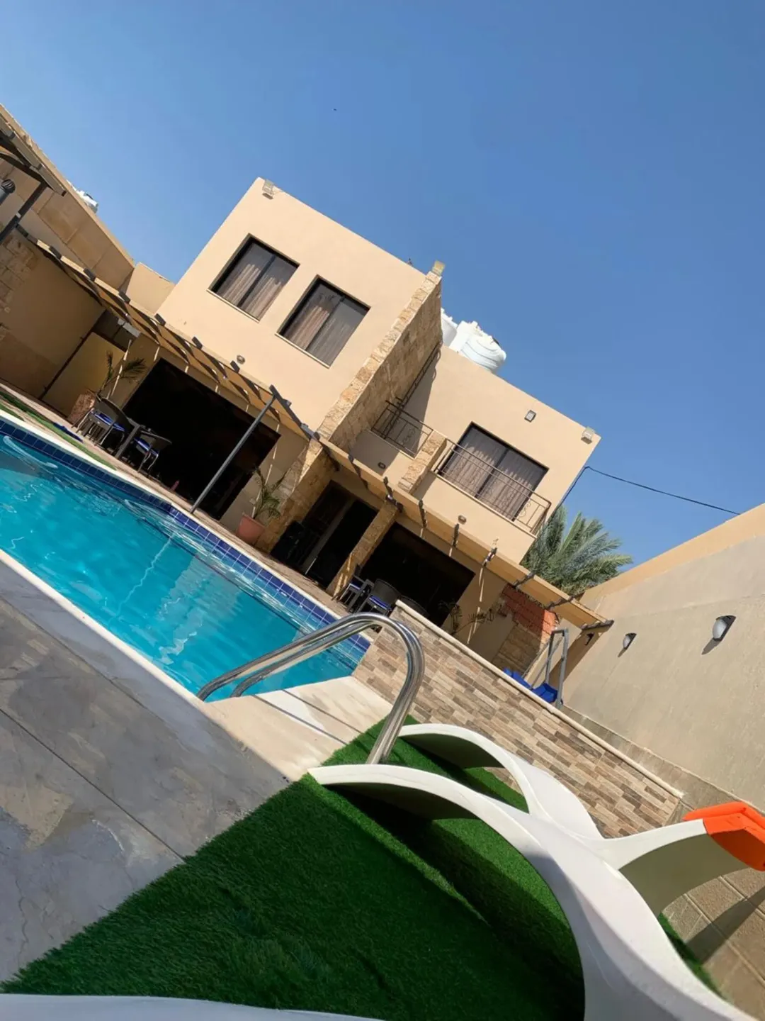 شاليه وفيلا للبيع في البحر الميت – منطقة الجوفة