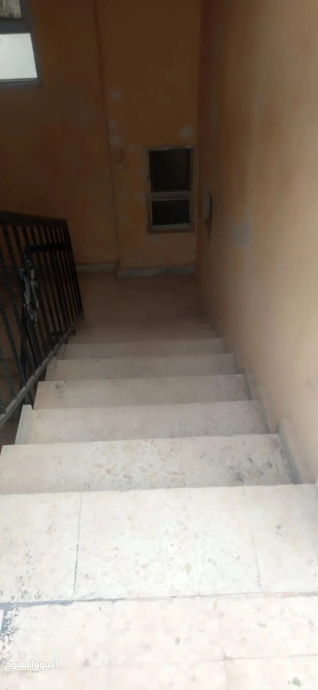 عمارة مميزة من طابقين للبيع