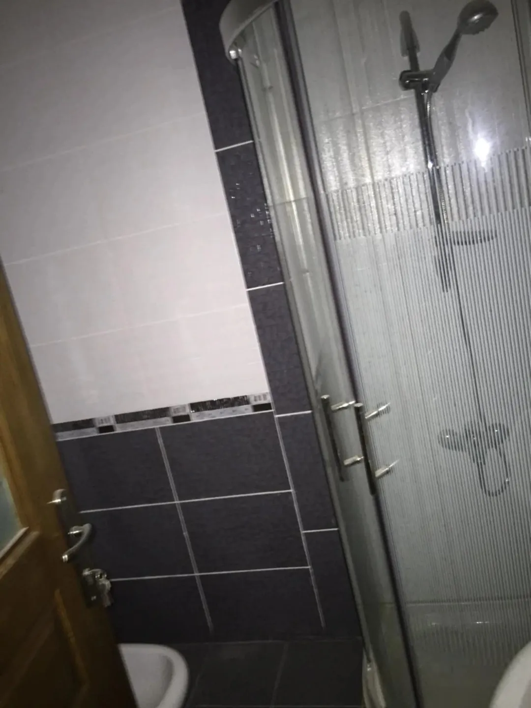 شقة سكنية مميزة للبيع بارقى احياء الجبيهة لمغترب (لم تسكن) وبسعر مميز