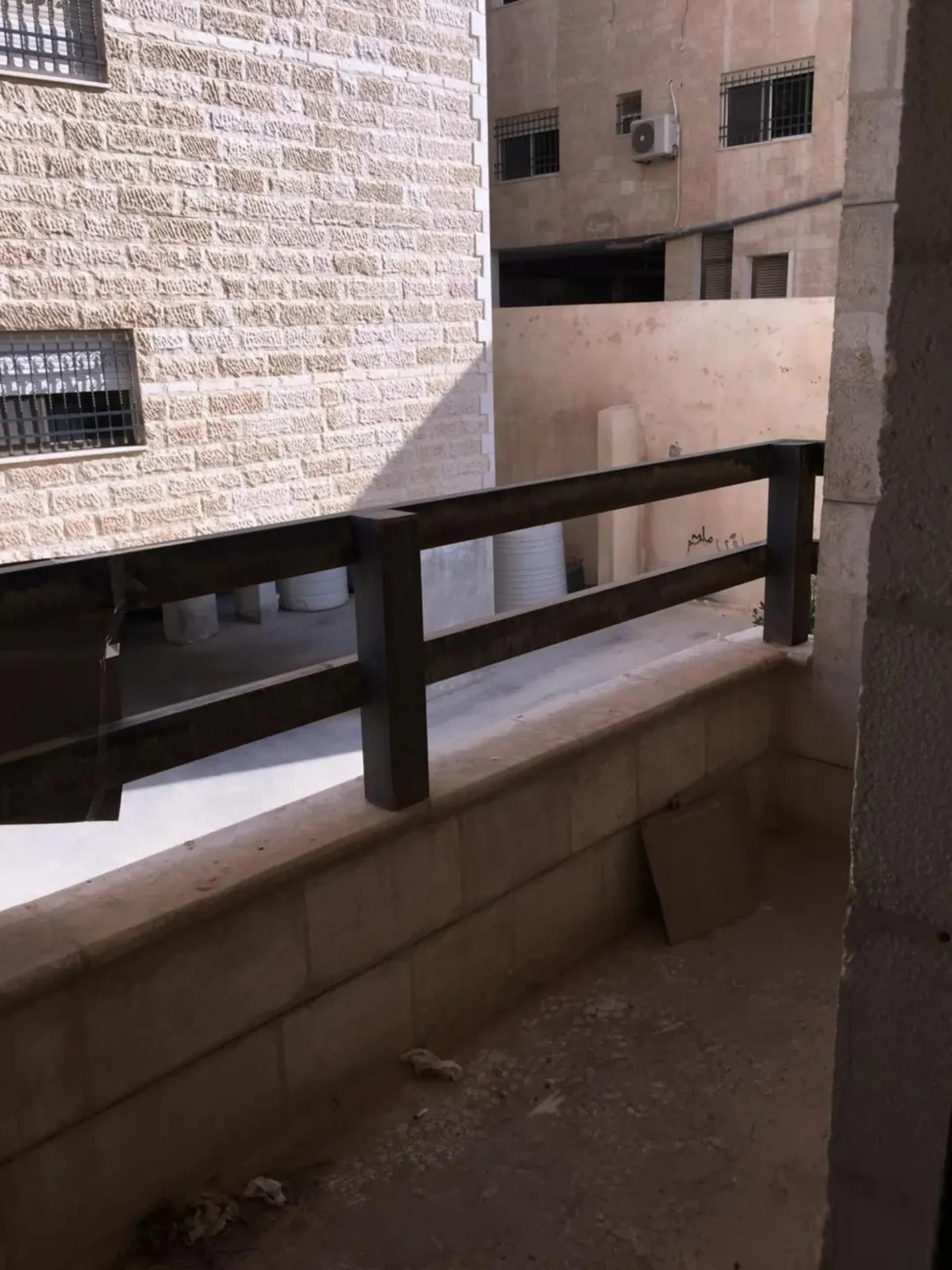 شقة سكنية مميزة للبيع بارقى احياء الجبيهة لمغترب (لم تسكن) وبسعر مميز