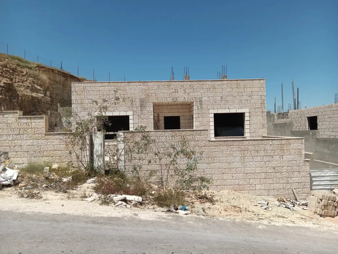 شقة في بيت عظم طابقين تسوية وارضي