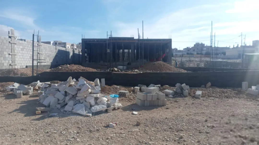 بيت قيد الانشاء الزرقاء السخنة