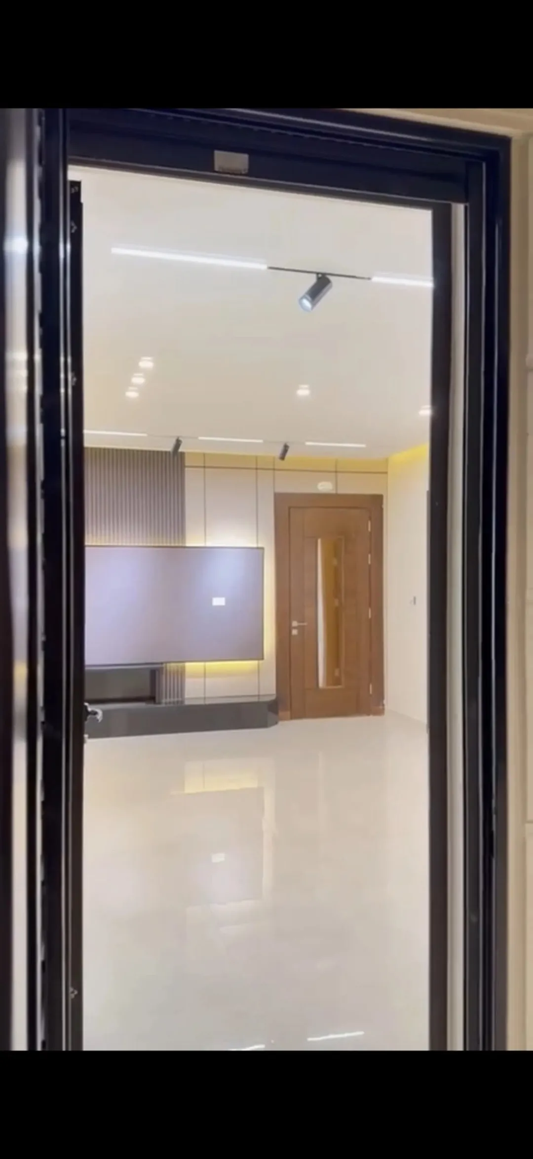 شقق سوبر ديلوكس فاخرة للبيع في منطقة البنيات – طريق المطار
