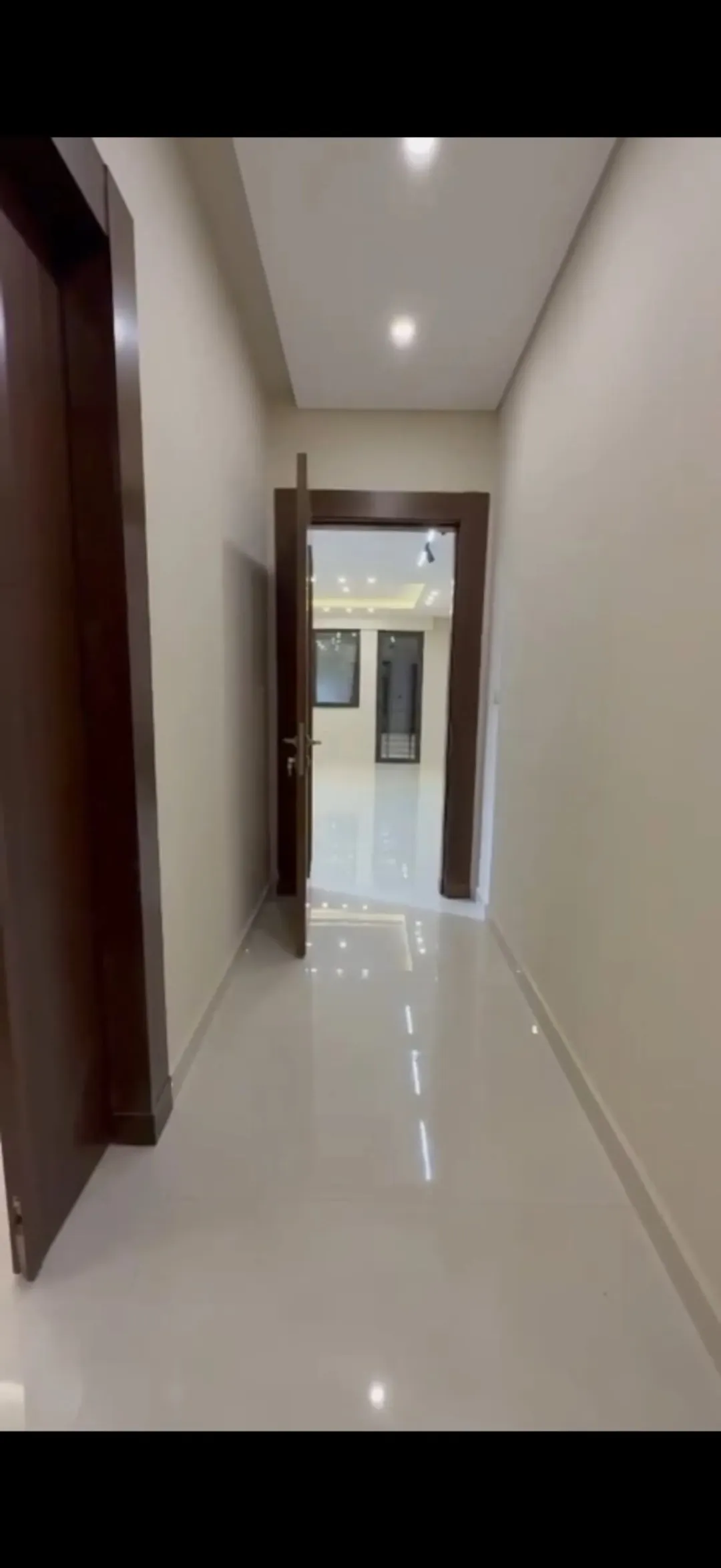 شقق سوبر ديلوكس فاخرة للبيع في منطقة البنيات – طريق المطار