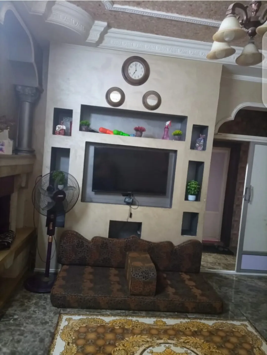 منزل مميز للبيع في منطقة البقعة بالقرب من مسجد نابلس