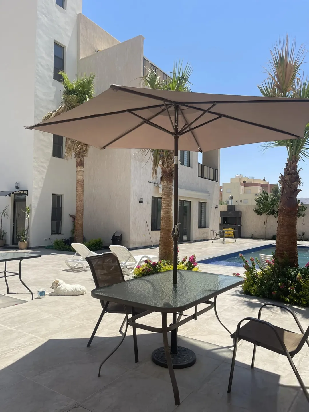 فيلا من 3 طوابق تشطيبات فاخره وإطلاله رائعه على البحر الميت Splendid villa with pool
