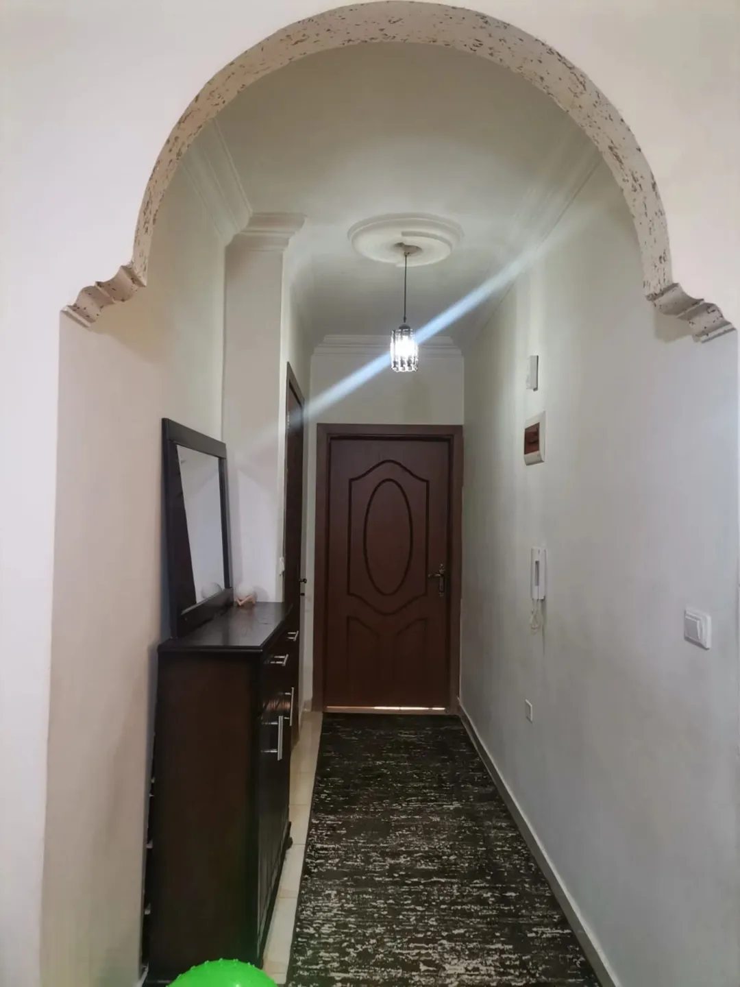 شقه حديثه في ارقى مناطق الزهور بسعر مغري للبيع