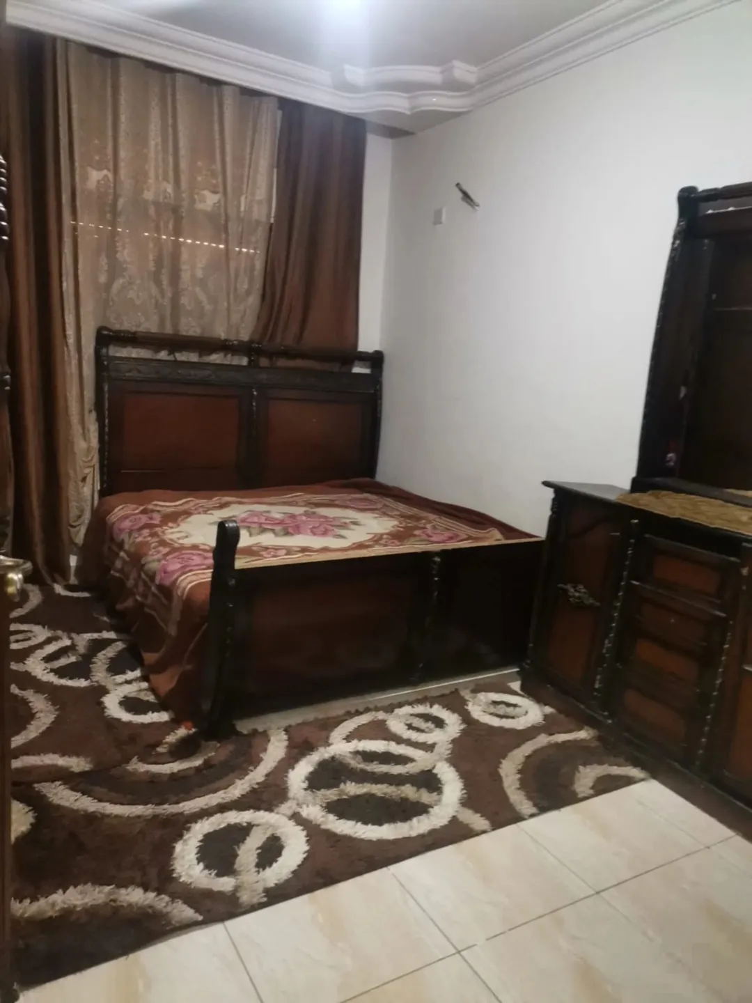 شقه حديثه في ارقى مناطق الزهور بسعر مغري للبيع