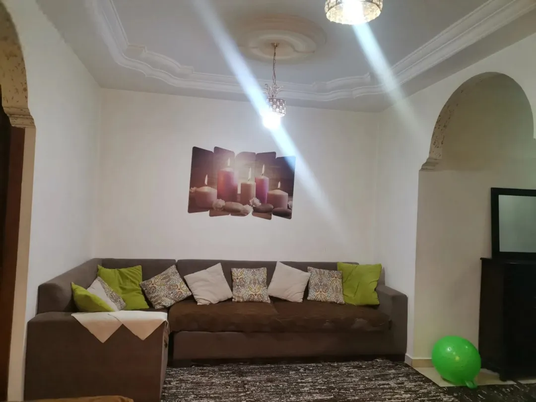 شقه حديثه في ارقى مناطق الزهور بسعر مغري للبيع
