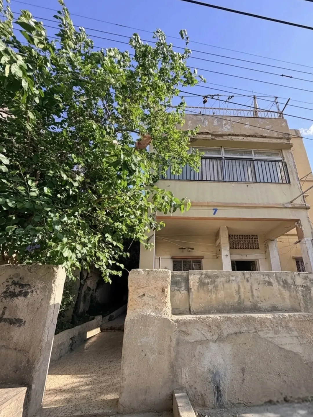 عمارة سكنية للبيع في جبل الأشرفية، عمان