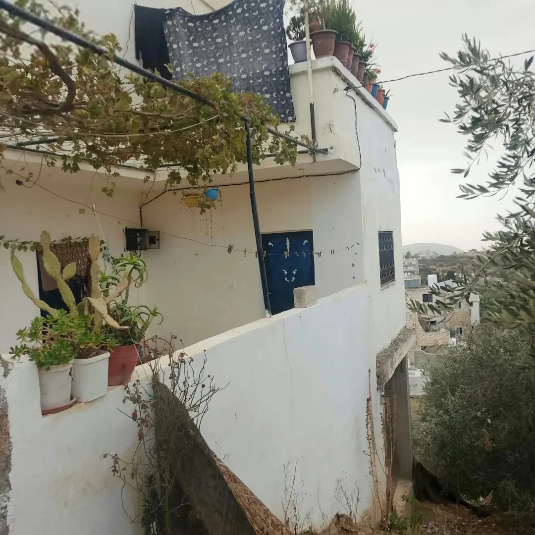بيت طابقين للبيع — صورة 2