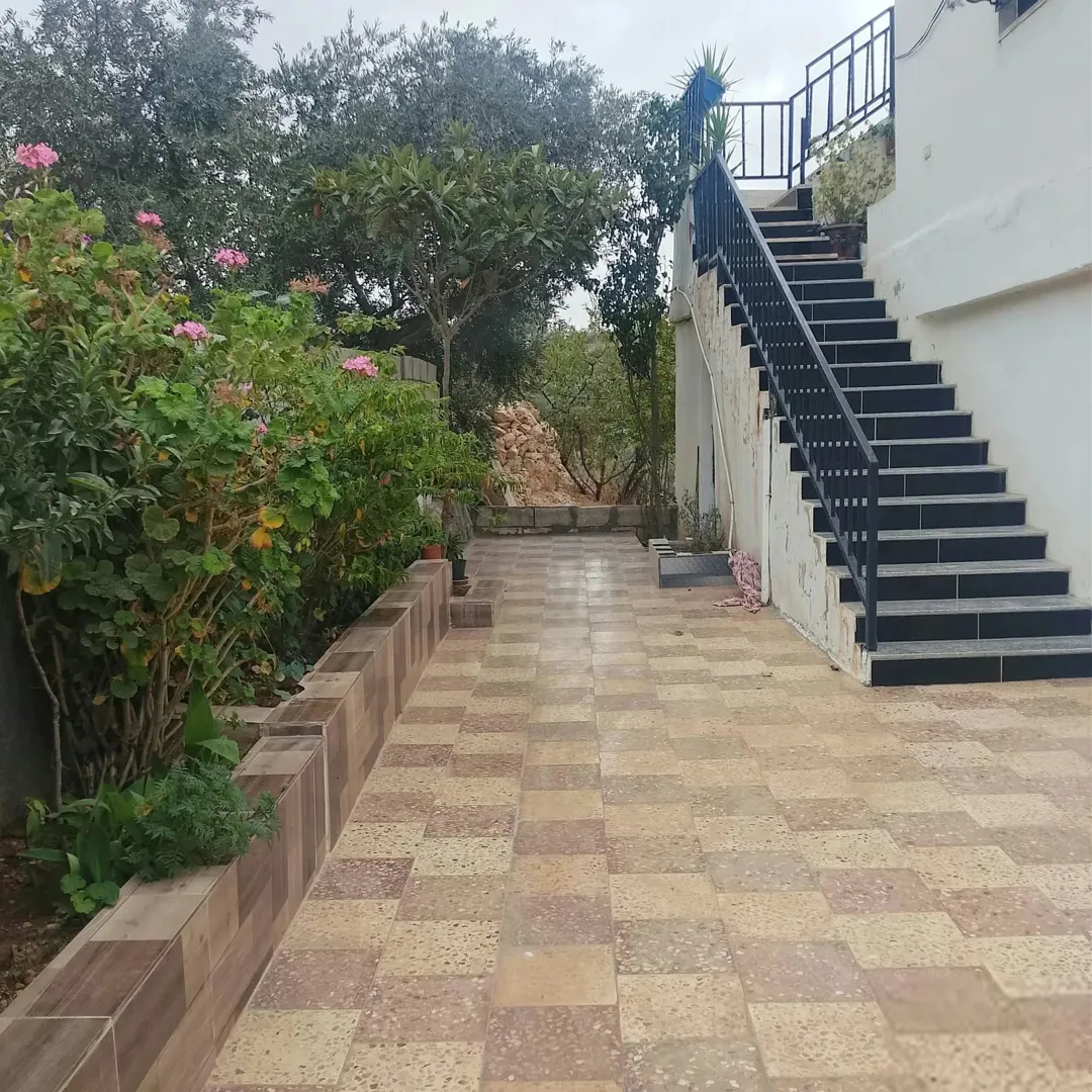 بيت طابقين للبيع — صورة 4