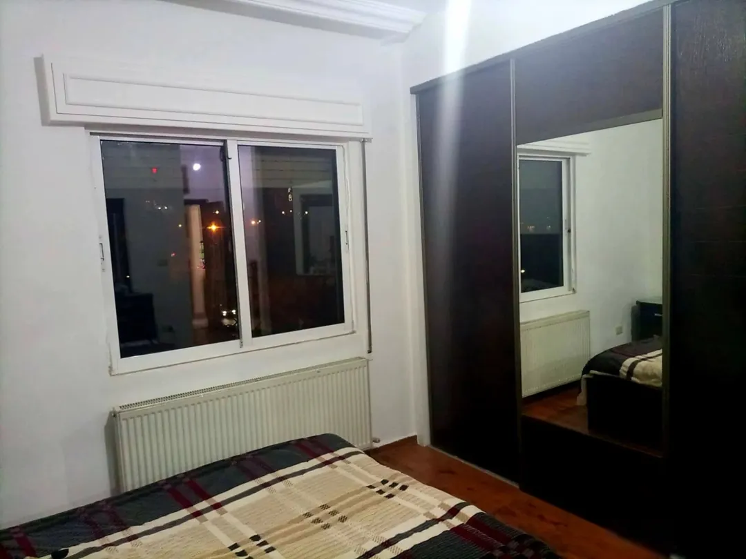 شقة مفروشة في دير غبار 160م على 3شوارع