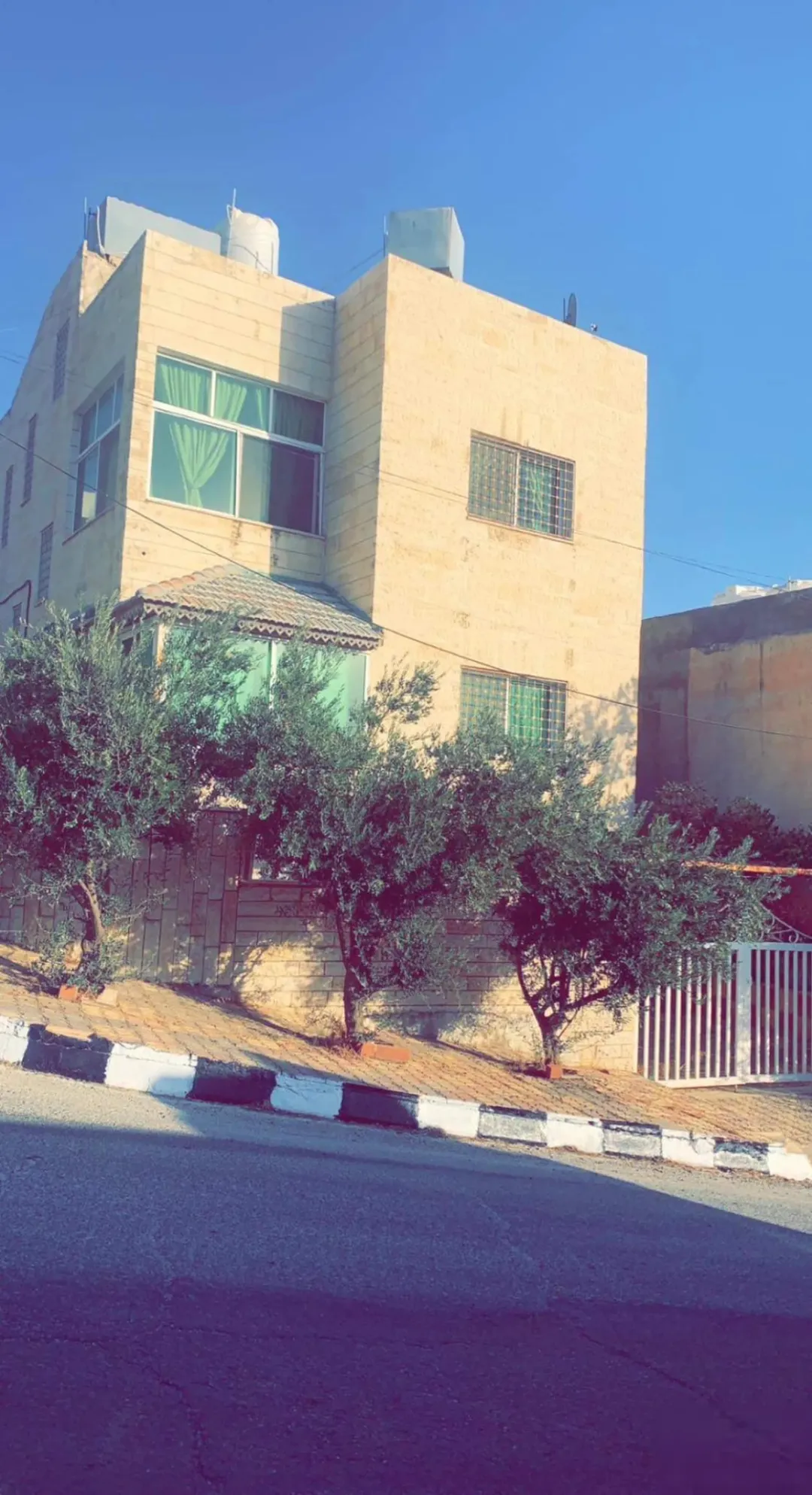 منزل مستقل للبيع في المغاريب – السلط بإطلالة بانورامية على الأغوار