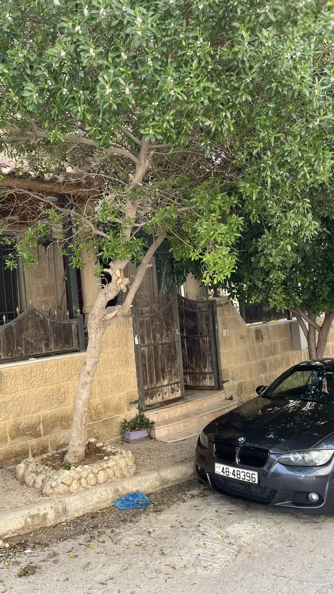 فيلا فاخرة للبيع في الزرقاء فرصة استثمارية
