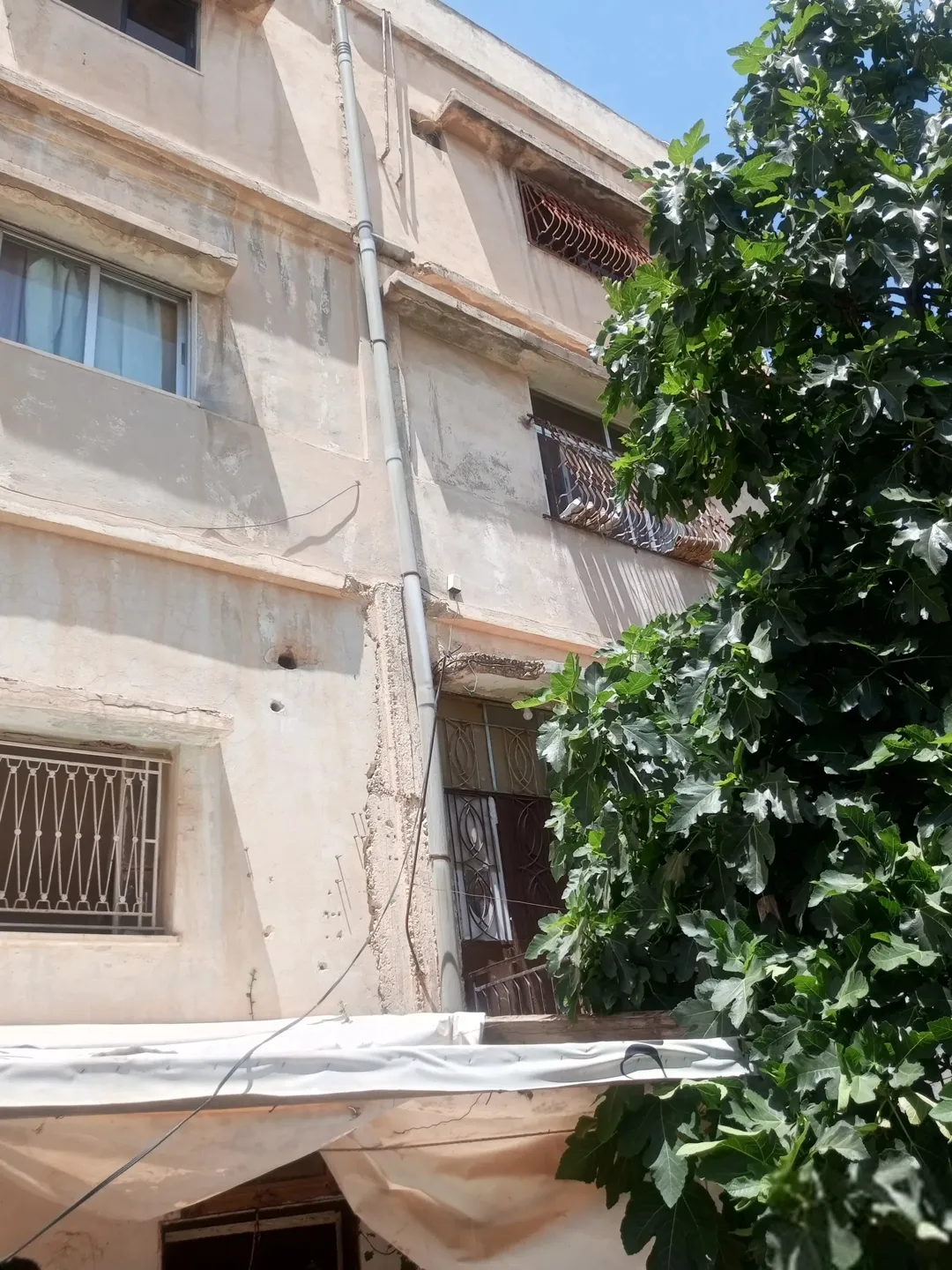 عمارة استثمارية مميزة للبيع في جبل النزهة