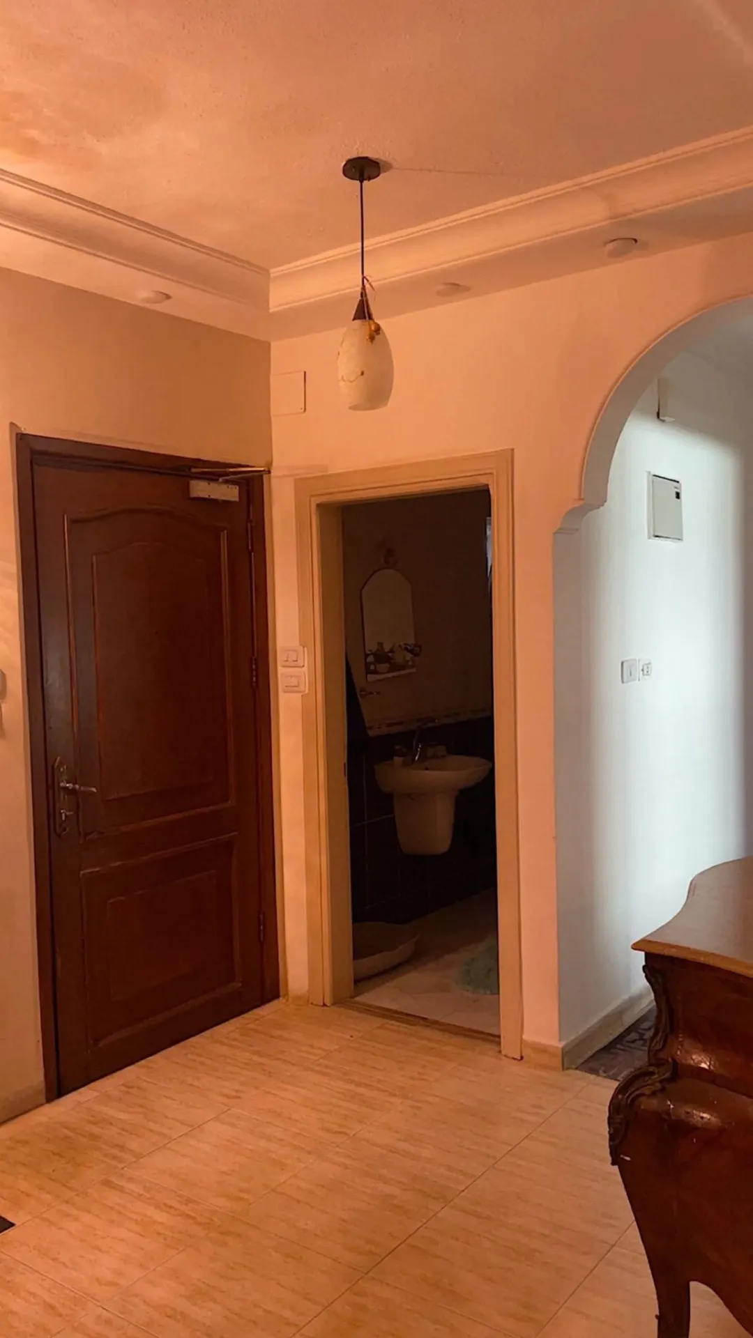 شقة للبيع في جبل الزهور – شارع الإذاعة